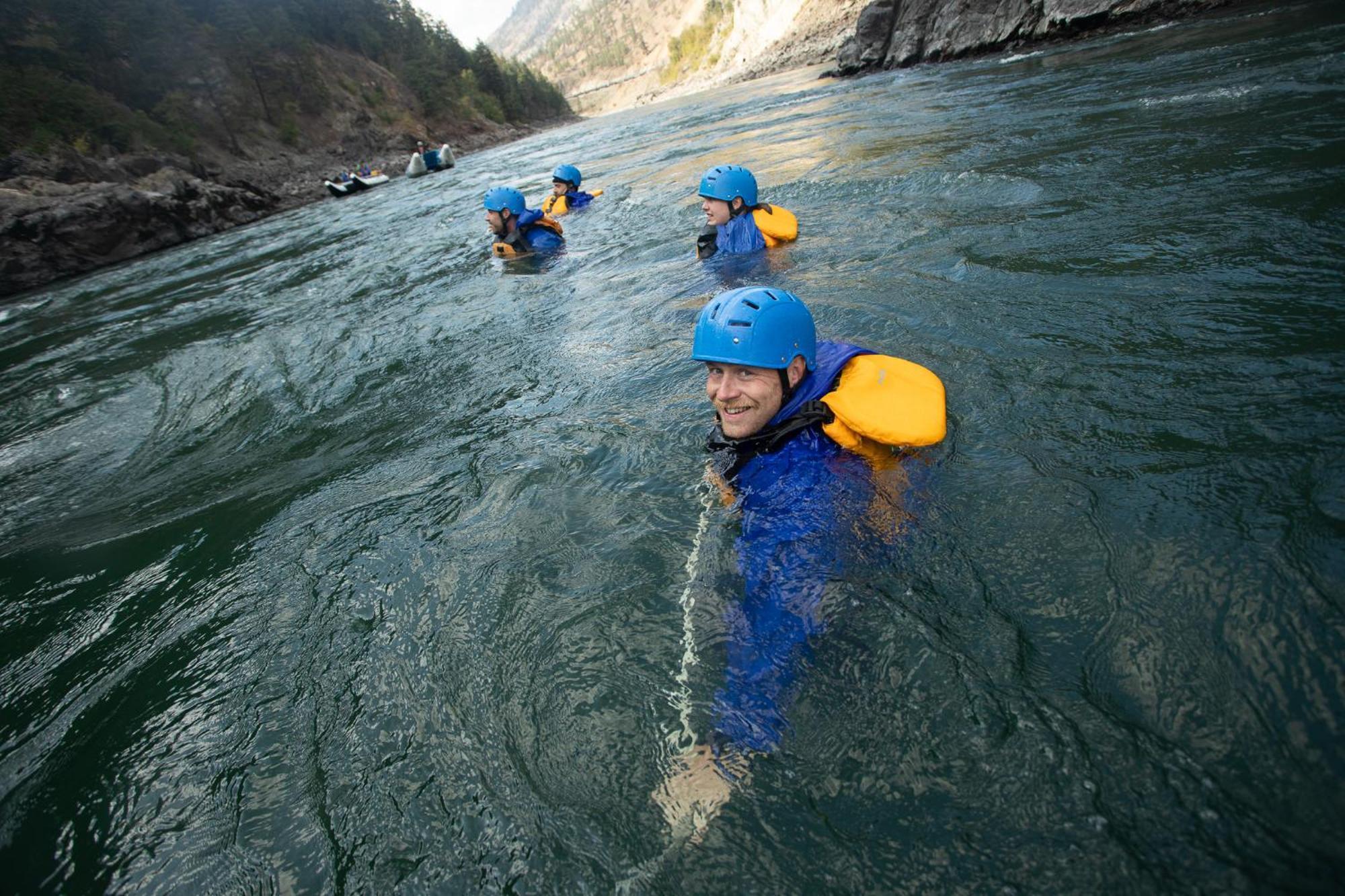 Kumsheen Rafting Resort Lytton Екстериор снимка